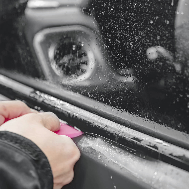 Ar būtina visą automobilį dengti apsaugine dažų plėvele?